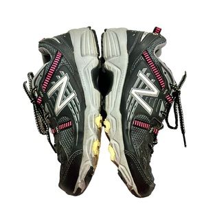 New Balance 410 V4 Women's size 8.5 Sneakers Running Terrain Trail Hiking Black